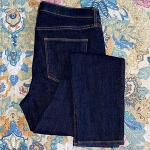 Gap Dark Blue Wash 30R true skinny ankle jeans. 2% elastane for comfort.
